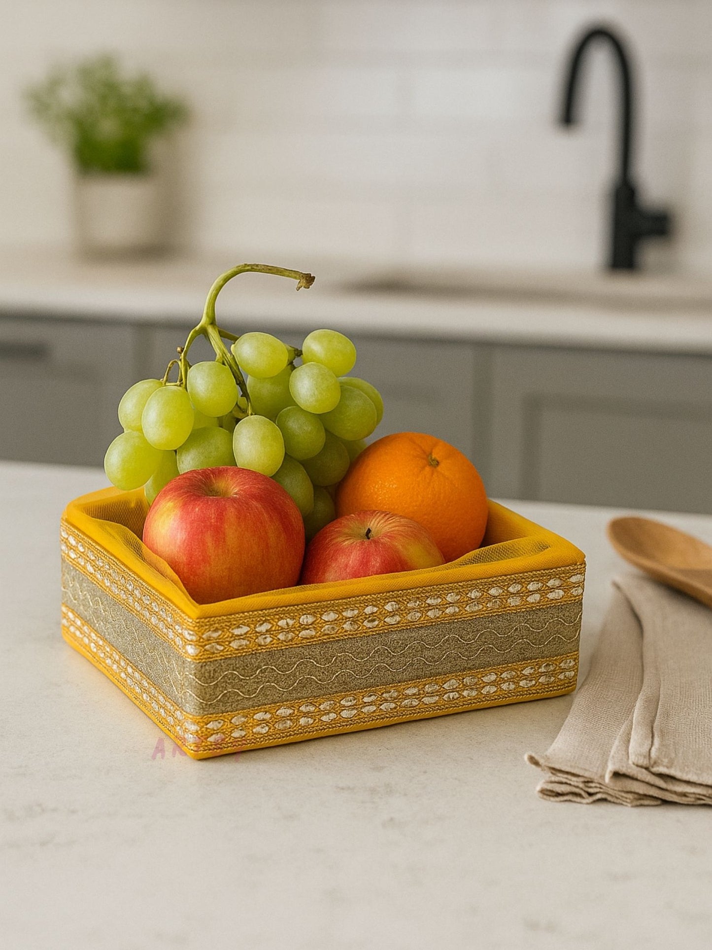 ARTSY Premium Golden Decorative Potli Gift Box, Pack of 1