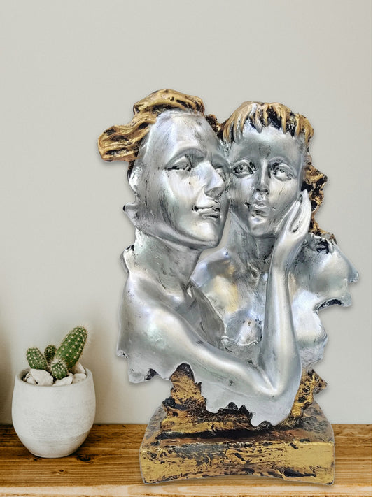 ARTSY® Forever United Couple Idol Showpiece: A Symbol of Eternal Love and Togetherness