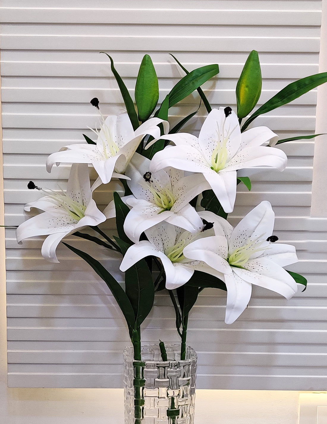 ARTSY® Realistic Artificial White Lily Flower Bunch - Lifelike Decor for Home or Office Home Decor, Office Decor, Vae Filler, Gifting and many more, 3 Big flowers, 100 CM Long